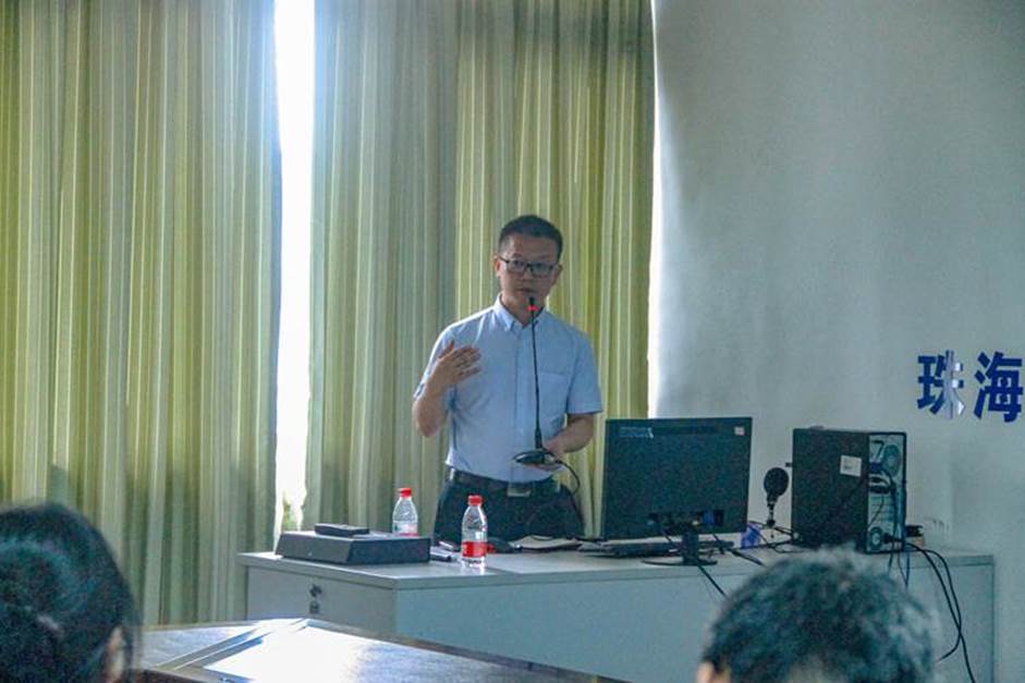 说明: 说明: IMG_0030