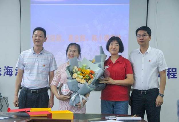 说明: 说明: IMG_0076